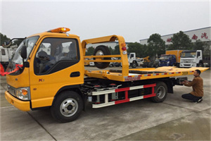 襄阳区哪里有拖车服务